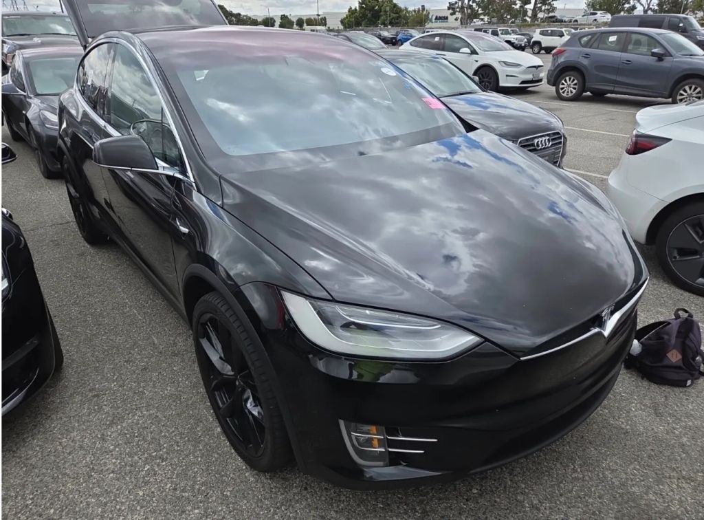 tesla model x 2020 5YJXCBE25LF238542 image tesla model x 2020 5YJXCBE25LF238542 image